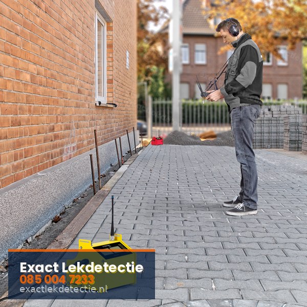 Traceergas lekdetectie buiten — akoestische detector waterleiding bestrating